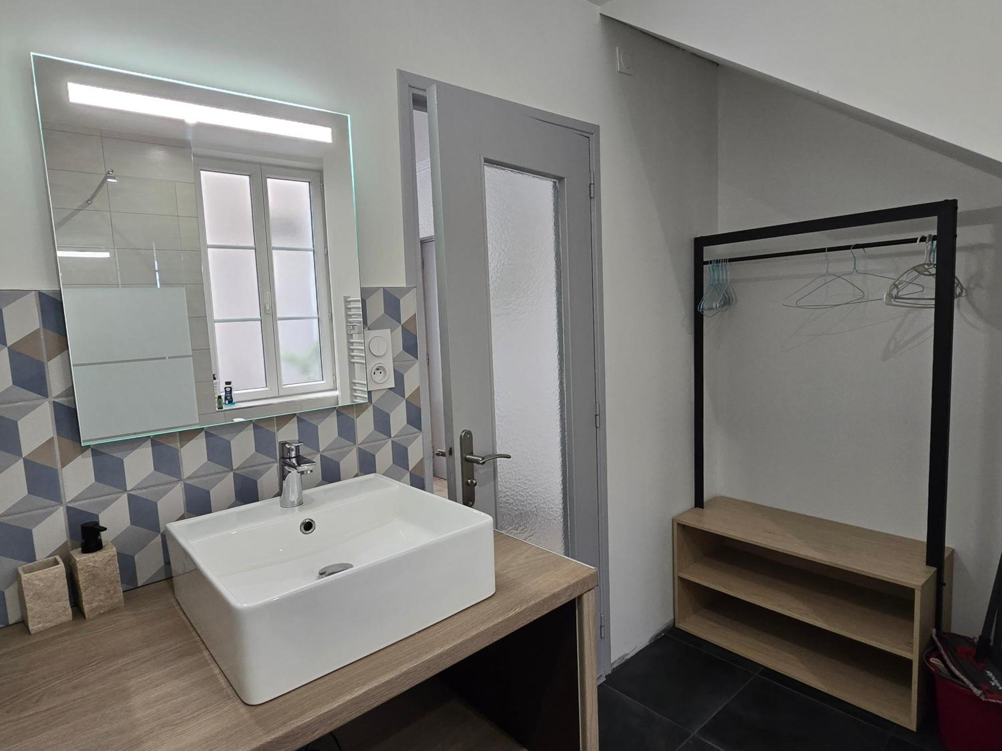 Appartement Au Calme Idealement Place A Macon. المظهر الخارجي الصورة