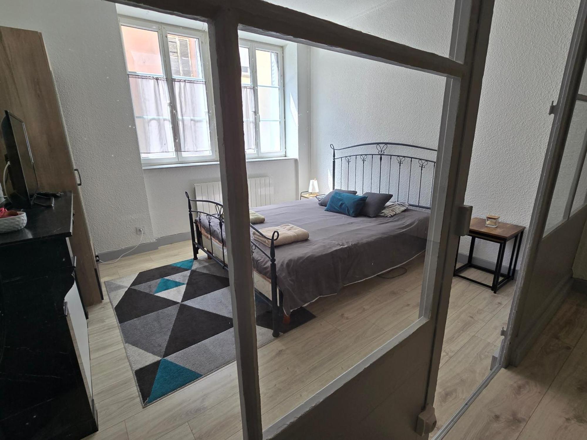 Appartement Au Calme Idealement Place A Macon. المظهر الخارجي الصورة